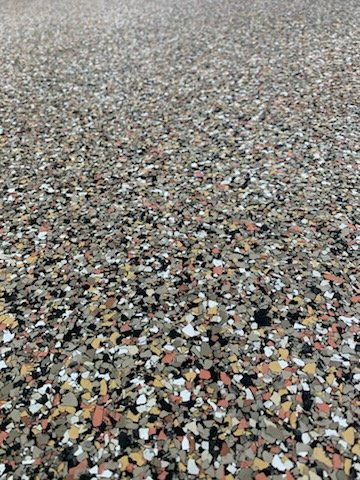 Epoxy chip floor coating